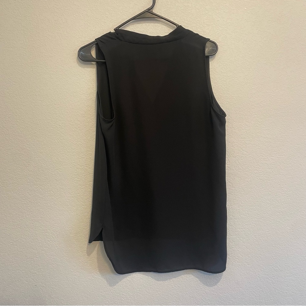 Vince Camuto Black V-Neck Tank Top - Picture 10 of 12